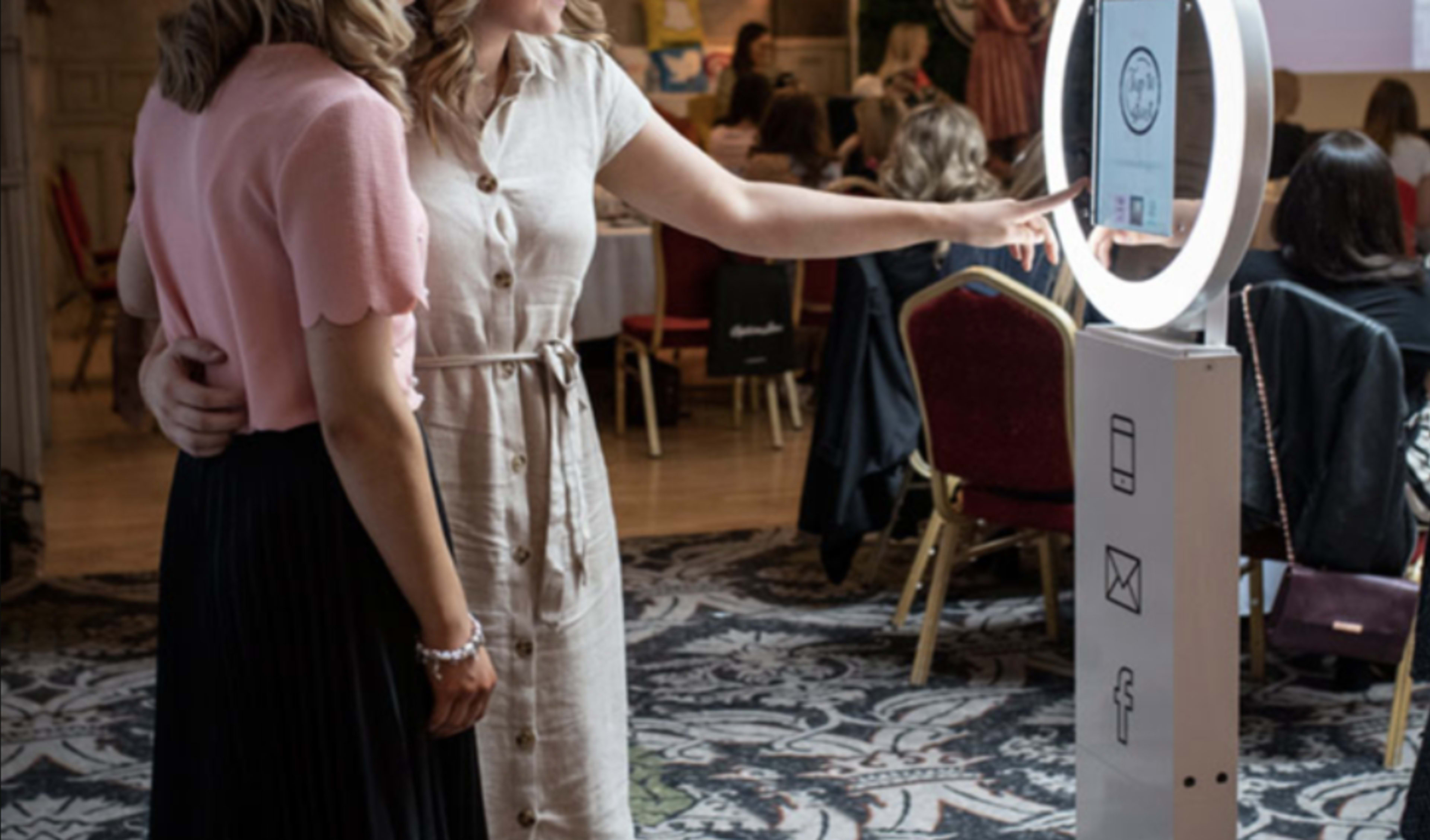 Halo Photo Booth Rental Texas