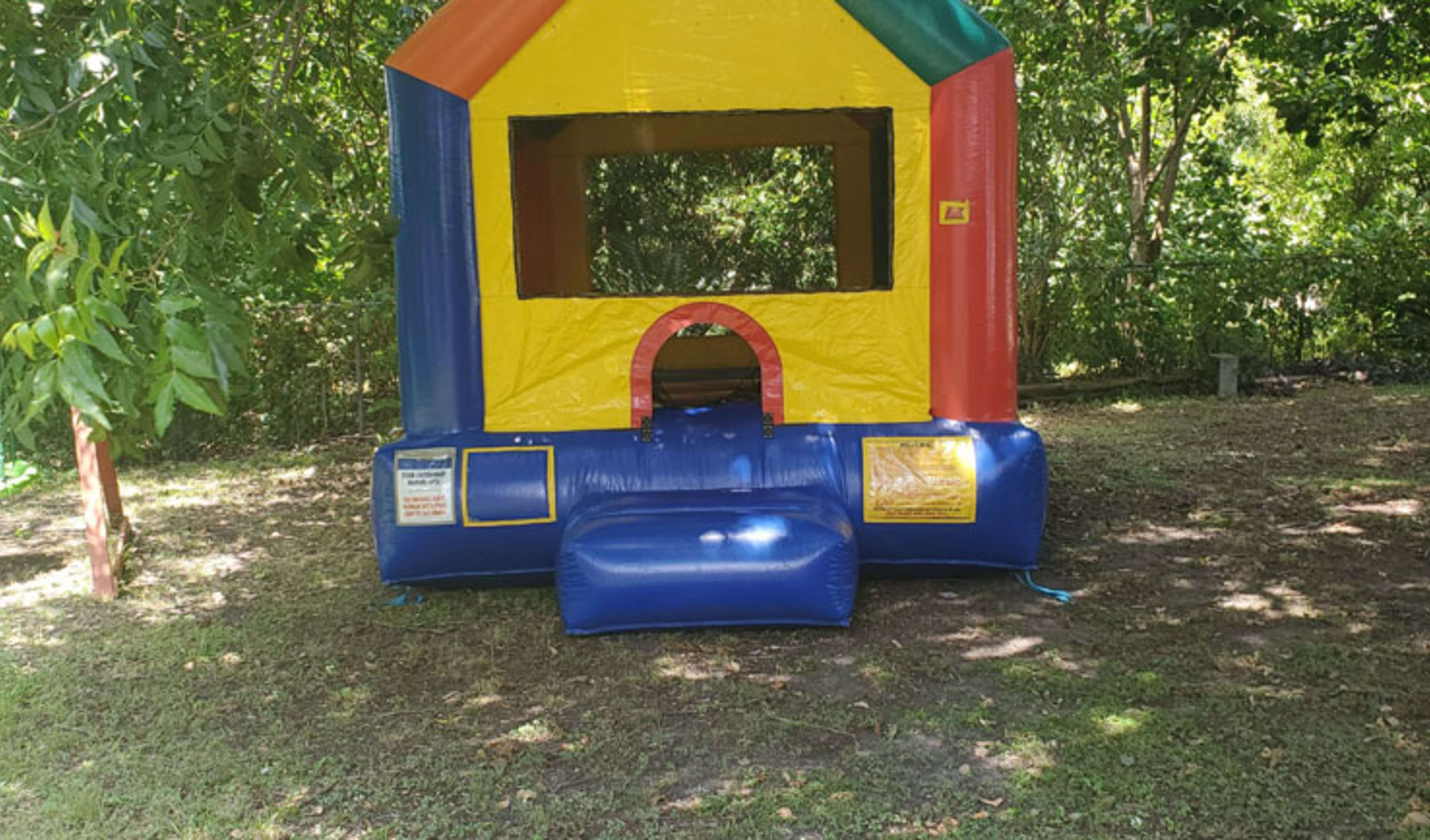 Tiny-Funhouse-for-Small-Yard-Parties-Austin-TX