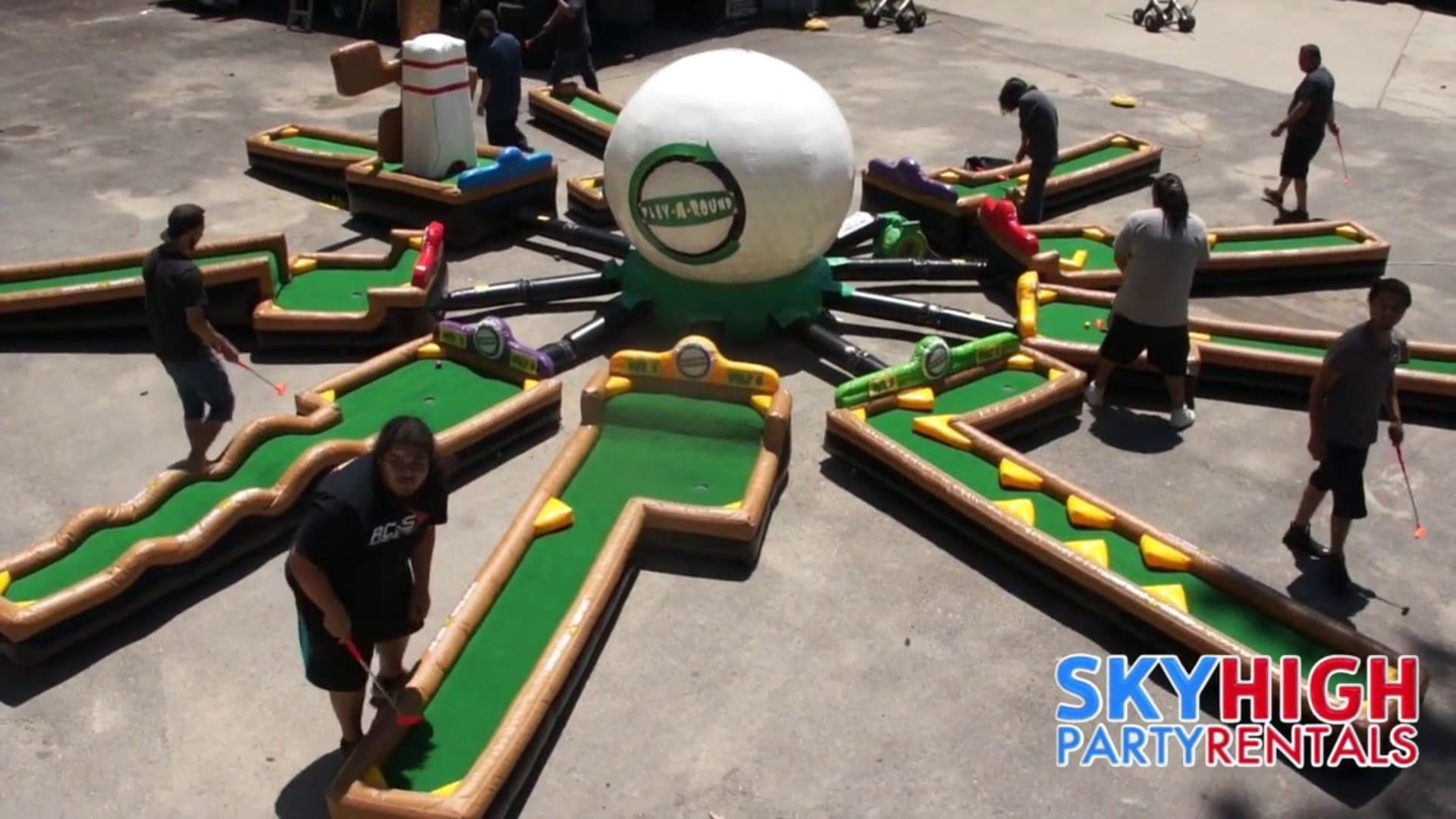 9 Hole Putt-Putt Golf Challenge - Video