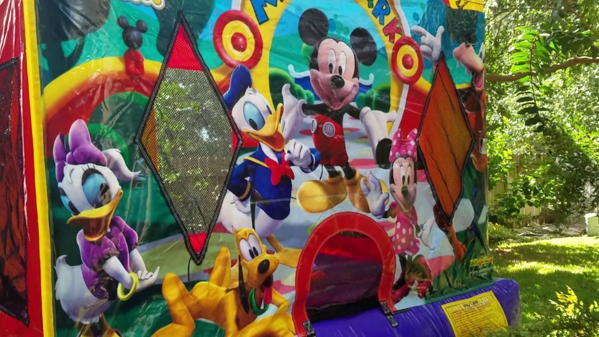 Mickey Jumper (Tiny Yard Series) - Video