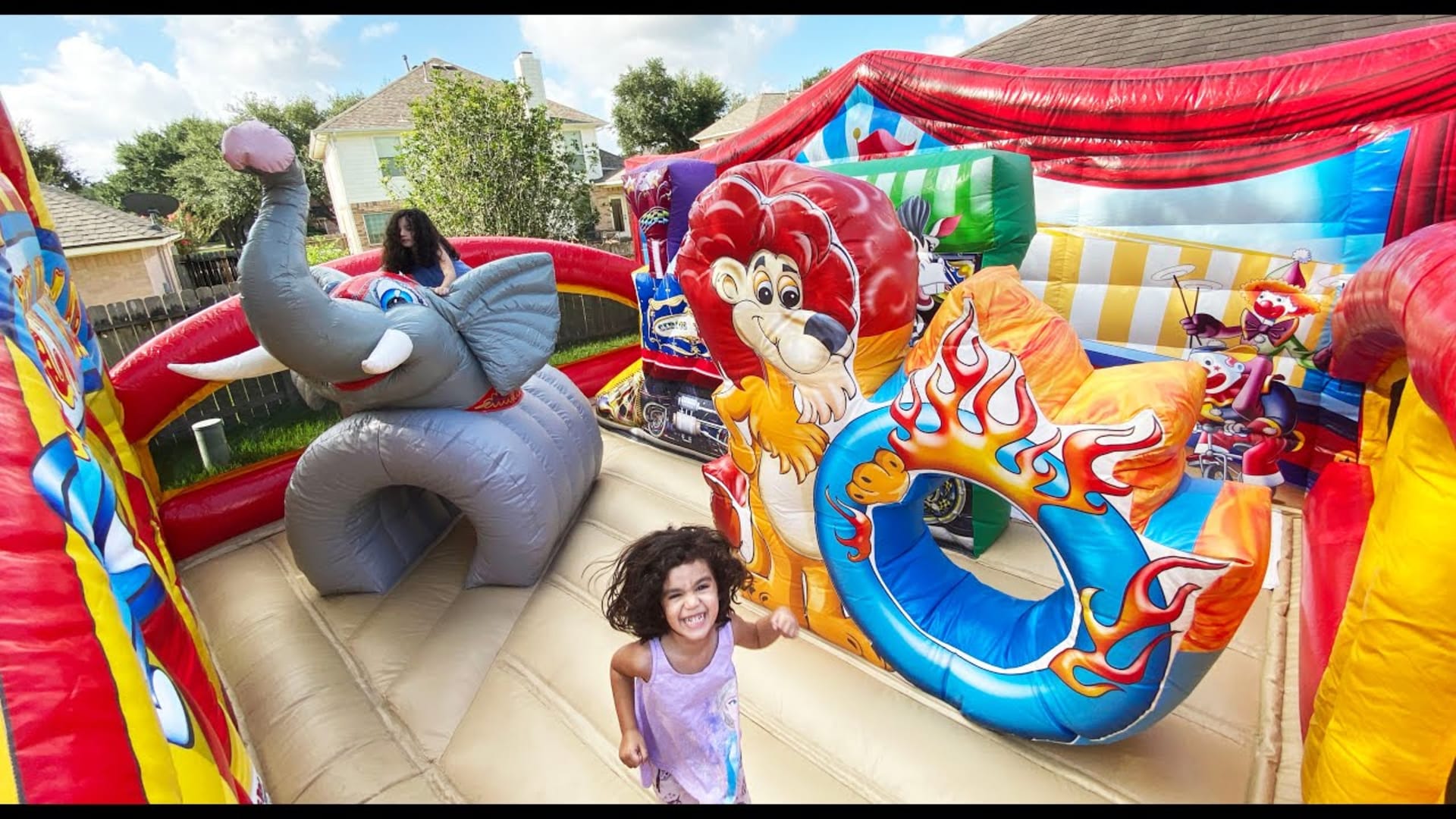 Circus Toddler Playland Combo Obstacle - Video