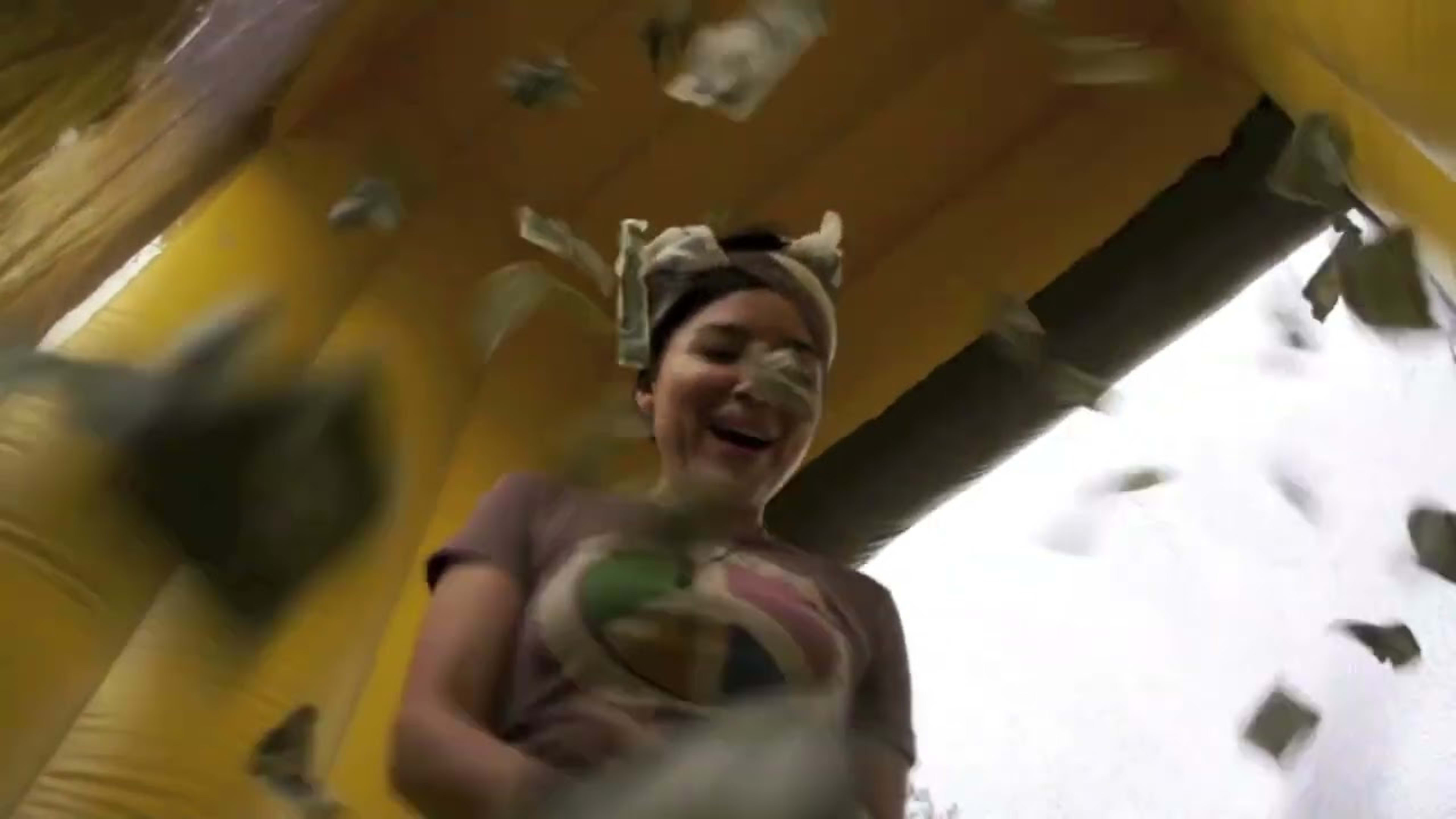 Cash Cube / Money Machine - Video