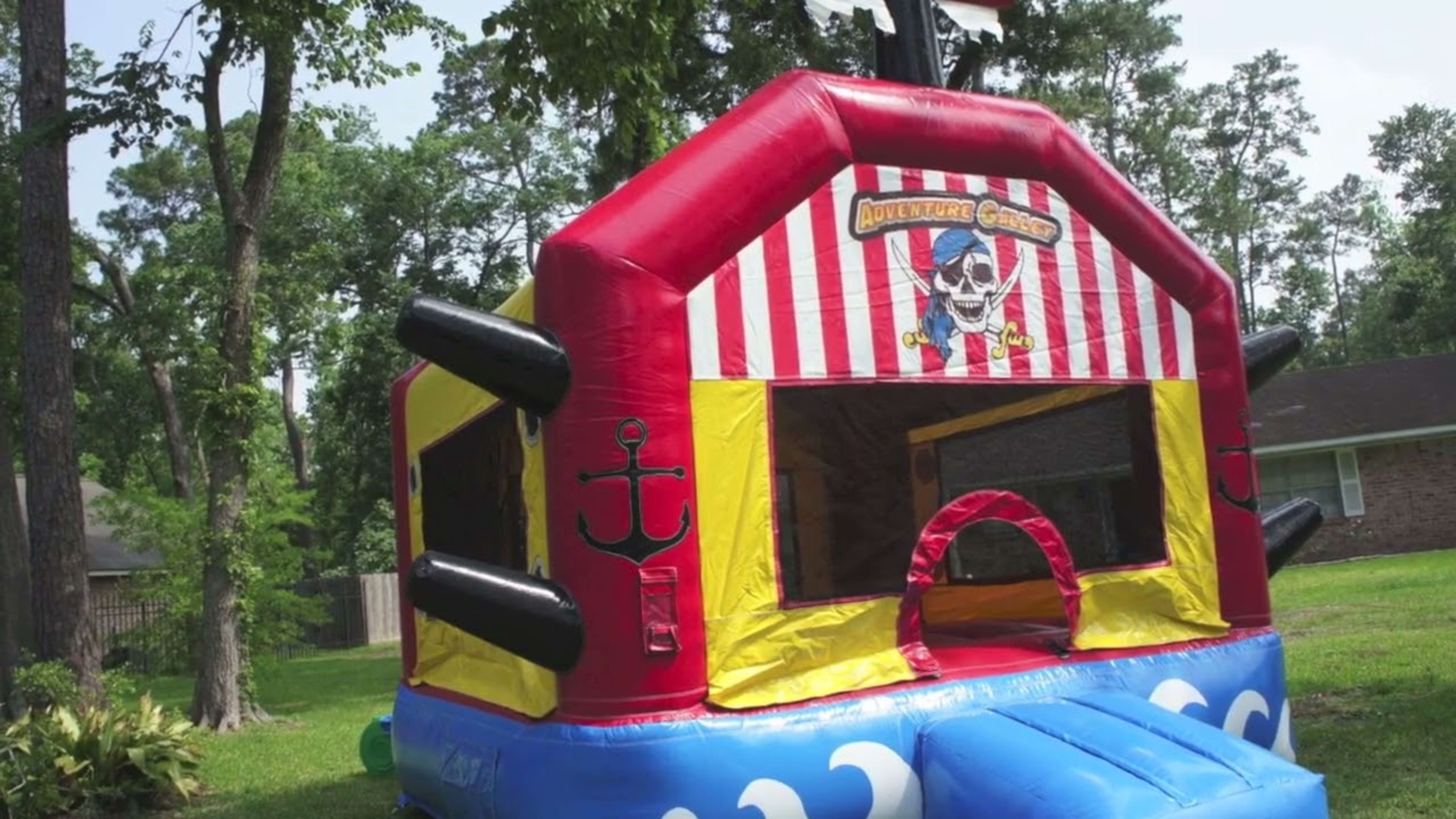 Pirates Adventure Galley Bounce House Moonwalk - Video