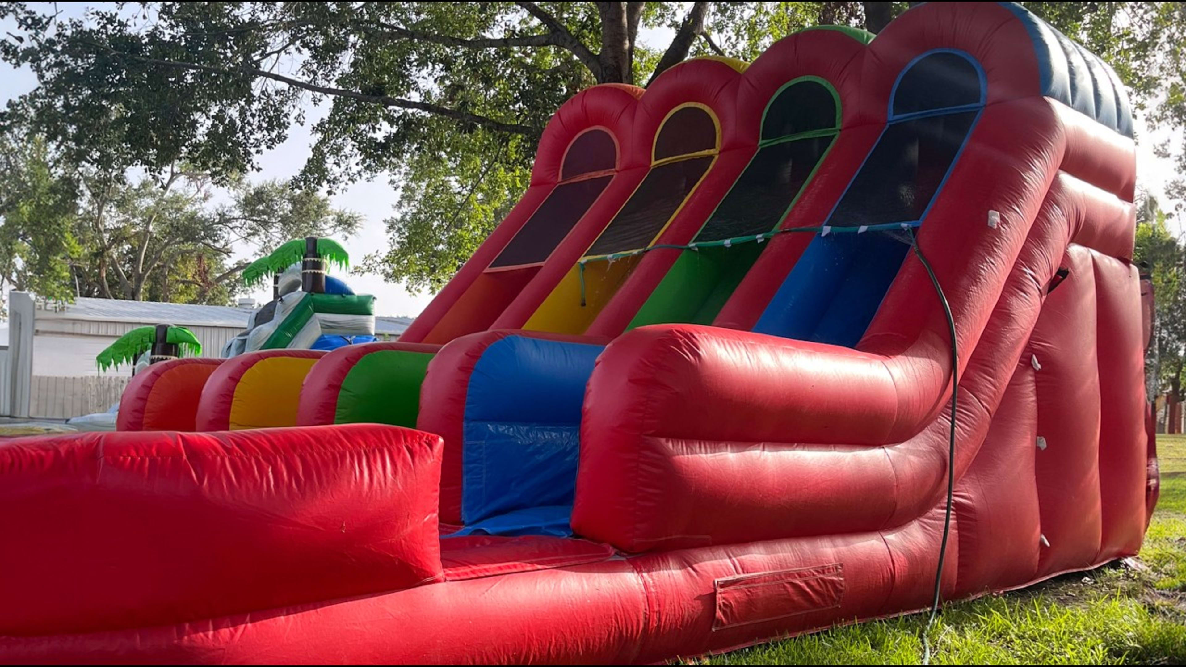 3 Lane Rainbow Wet/Dry Slide - Video