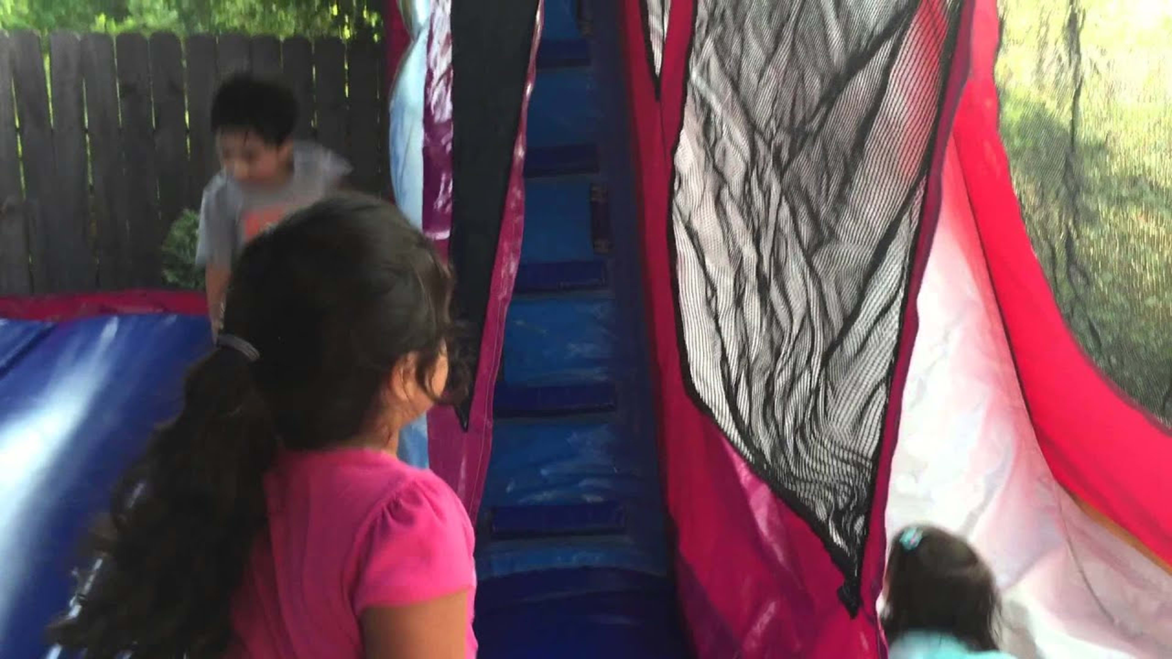 Frozen Bounce House Moonwalk w/ (Dry or Wet/Water Slide) - Video