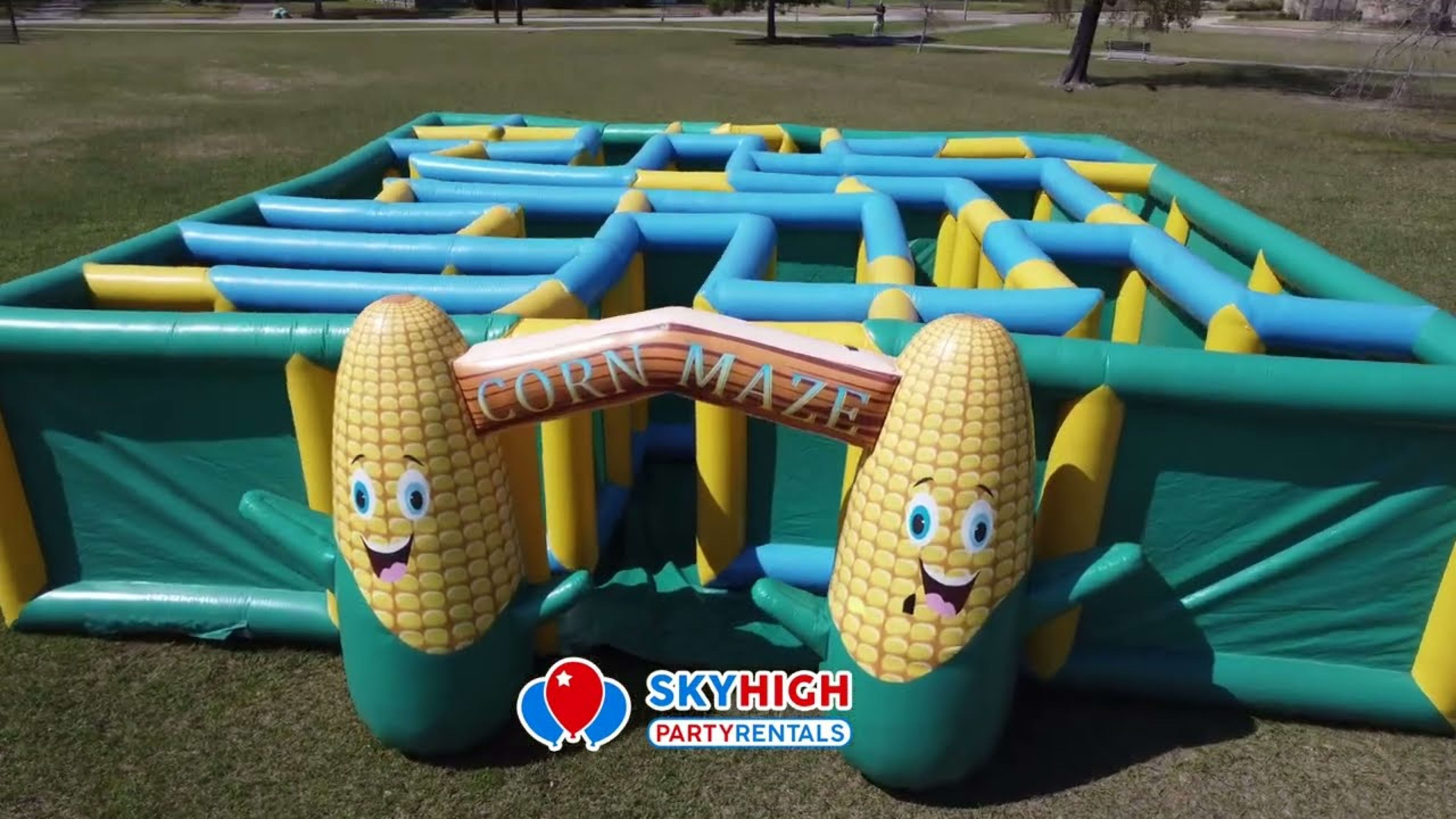 Extreme Inflatable Big Corn Maze - Video