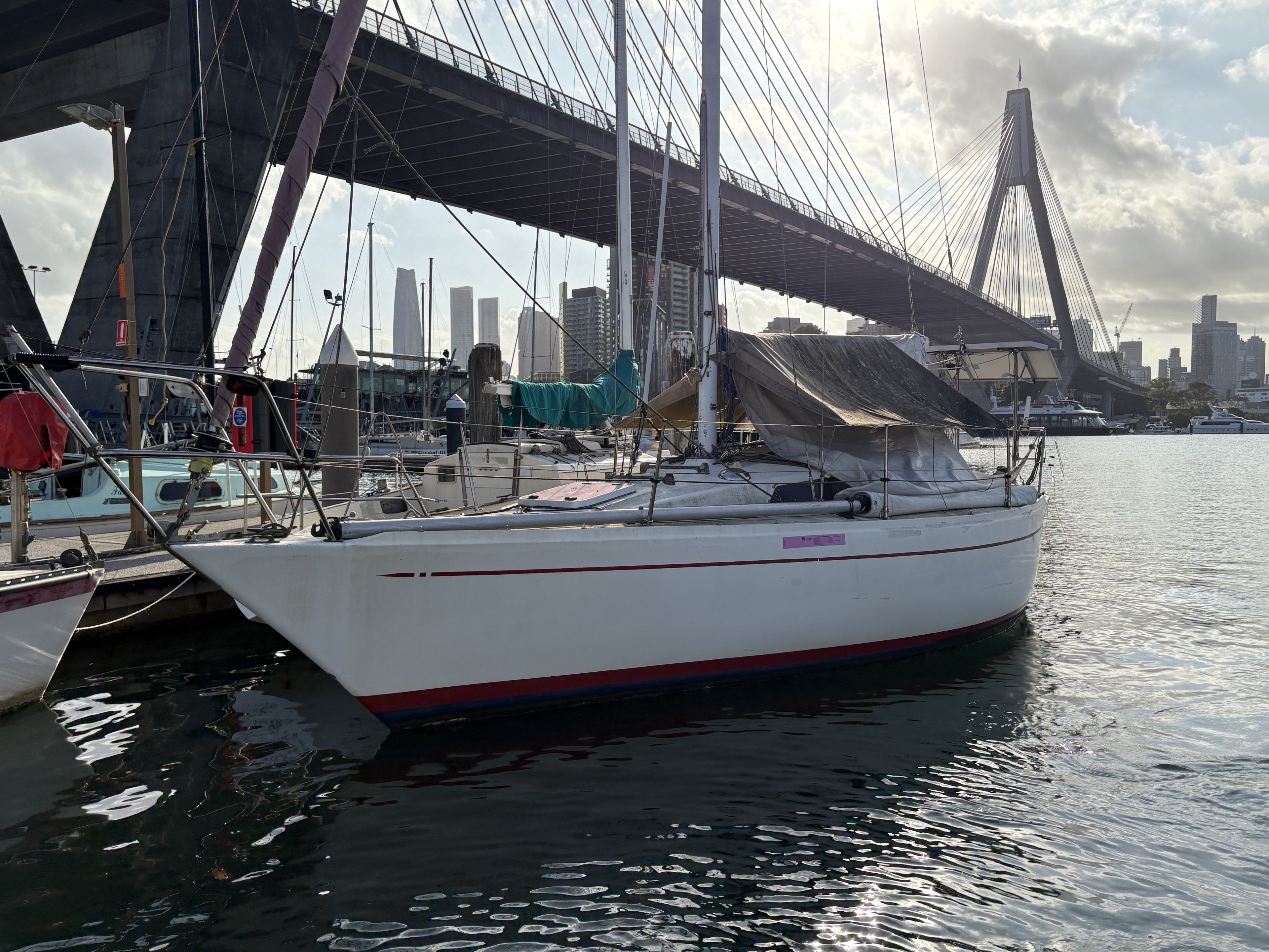 Sailing Boat (Abandoned Vessel)