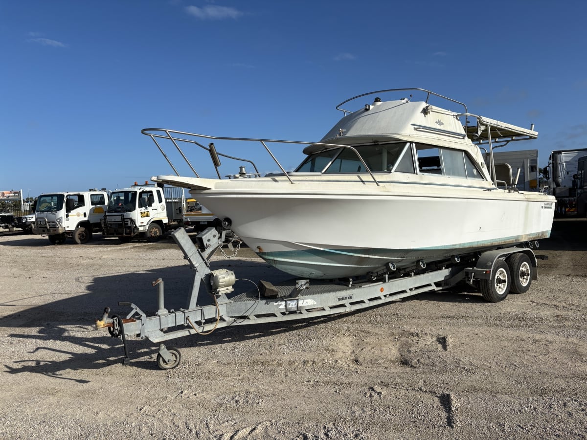 1990 Bertram Carribean 23 Sports Cruiser With Trailer