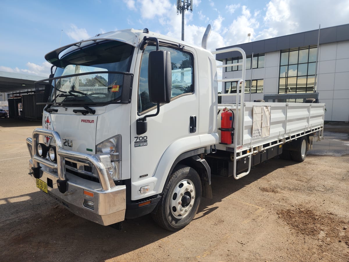 2012 Isuzu FSR 700 - Slattery Auctions