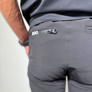 【美品】SLDO. CODURA(R) ストレッチサイド切替ハーフパンツ（XL） CODURA(R) NYLON 4WAY STRETCH ハーフパンツ FRONT BACK ZIP