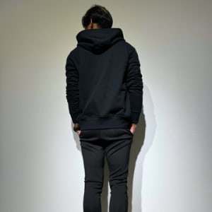 【EXCLUSIVE】スウェット ジップフーディー/BLACK (UNISEX)