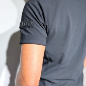半袖モックネック カットソー シェルタリングドライ サイドメッシュ切替 SHADOW LOGO/BLACK
