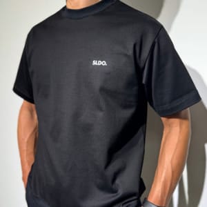 【EXTRA SERIES】Tシャツ MINIMUM FRONT LOGO/BLACK