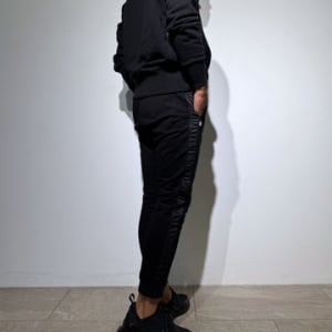 【EXTRA SERIES】裏起毛 サテン切替フーディー/BLACK (UNISEX)