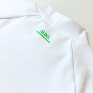 半袖モックネック カットソー MICRO BOX LOGO/NEON GREEN