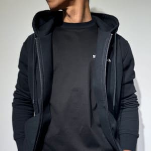 【EXTRA SERIES】Tシャツ MINIMUM FRONT LOGO/BLACK