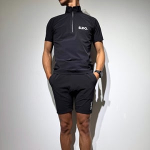 撥水サンシェイド ハーフジップ 半袖モックネック カットソー FRONT LOGO/MATTE BLACK