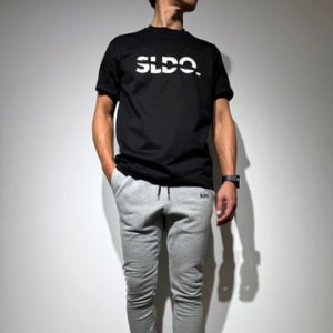 【EXTRA SERIES】Tシャツ SLANTING LOGO/BLACK×WHITE