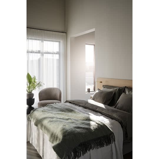 Rowico Home Whitmore Sänggavel Ek 240cm