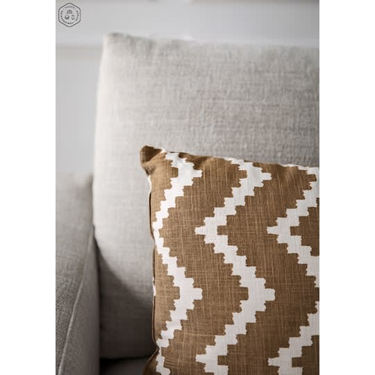 Chhatwal &amp; Jonsson Ikat Sema Outdoor Pyntepute Beige/Off-White 40 x 60