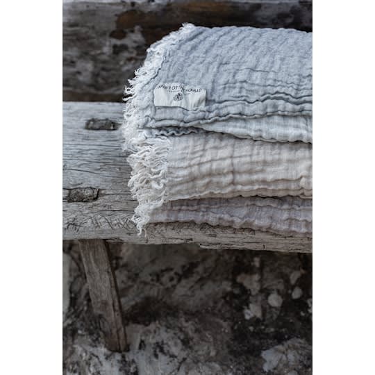 Spirit of the Nomad Pläd Linne Misty Grey/Off White 130x170