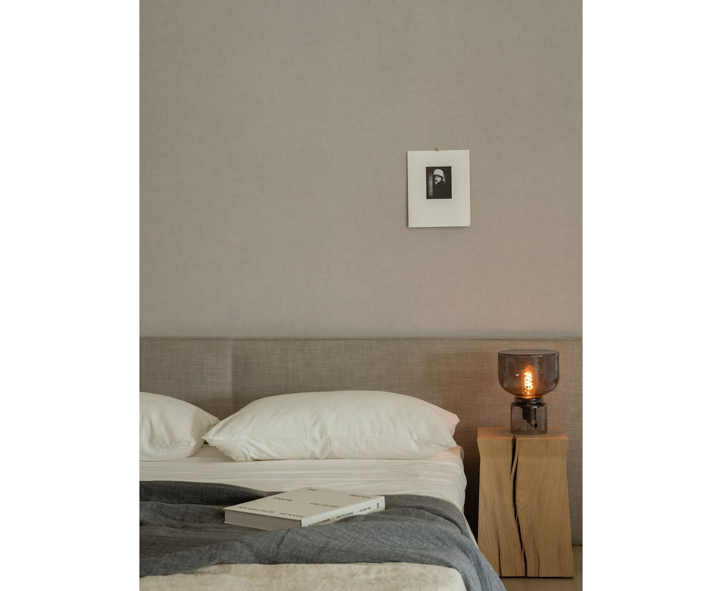 Watt &amp; Veke Grace Bordslampa Smokey Grey