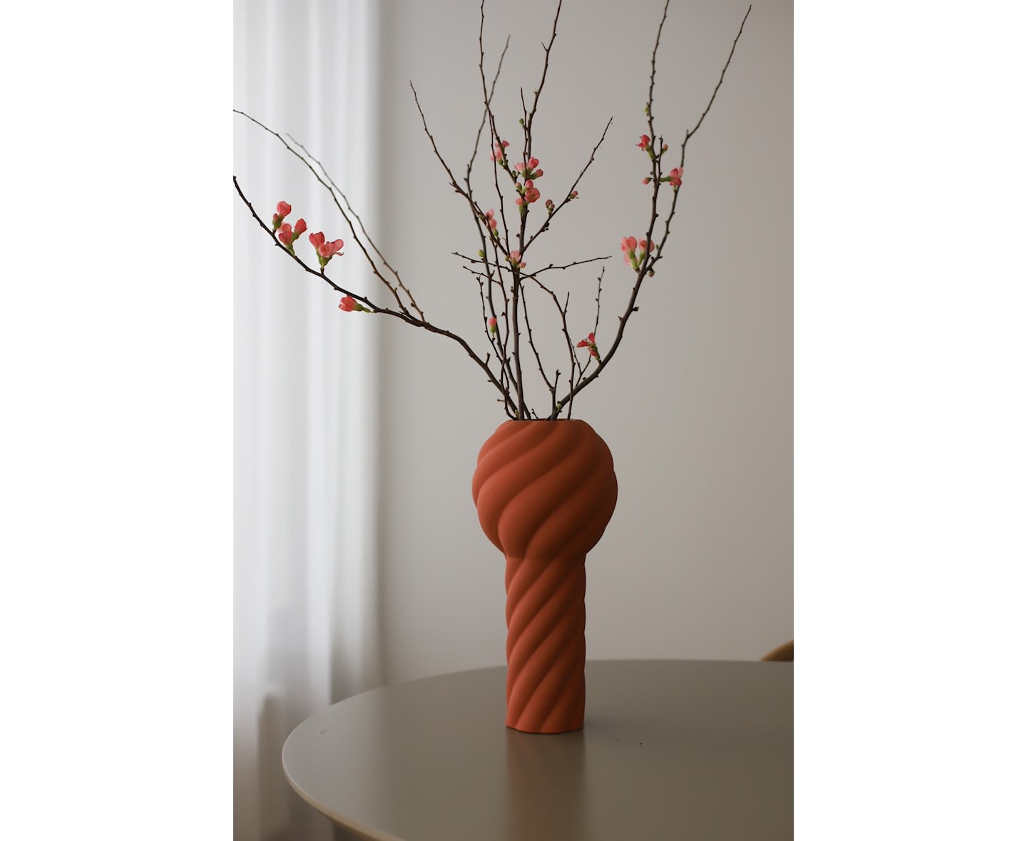 Cooee Design Twist Pillar Vas Brick Red 34cm