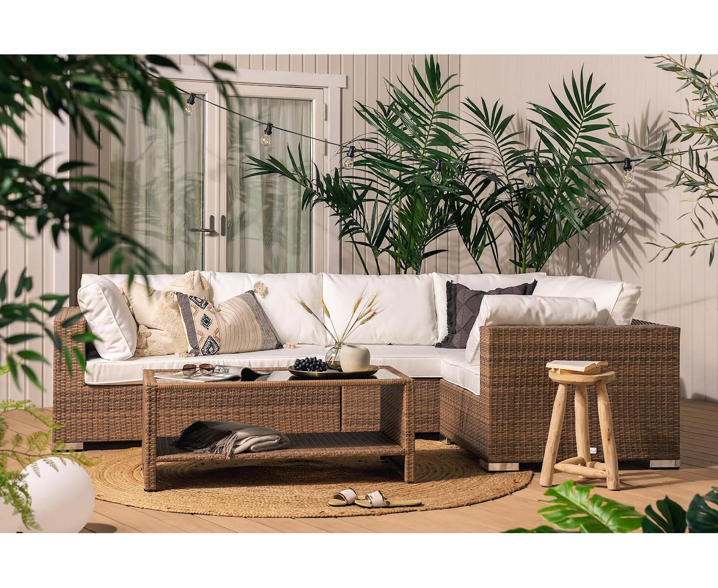 Nordic Outdoor Bora 5-seters lounge sofa inkl. bord med hylle Sand