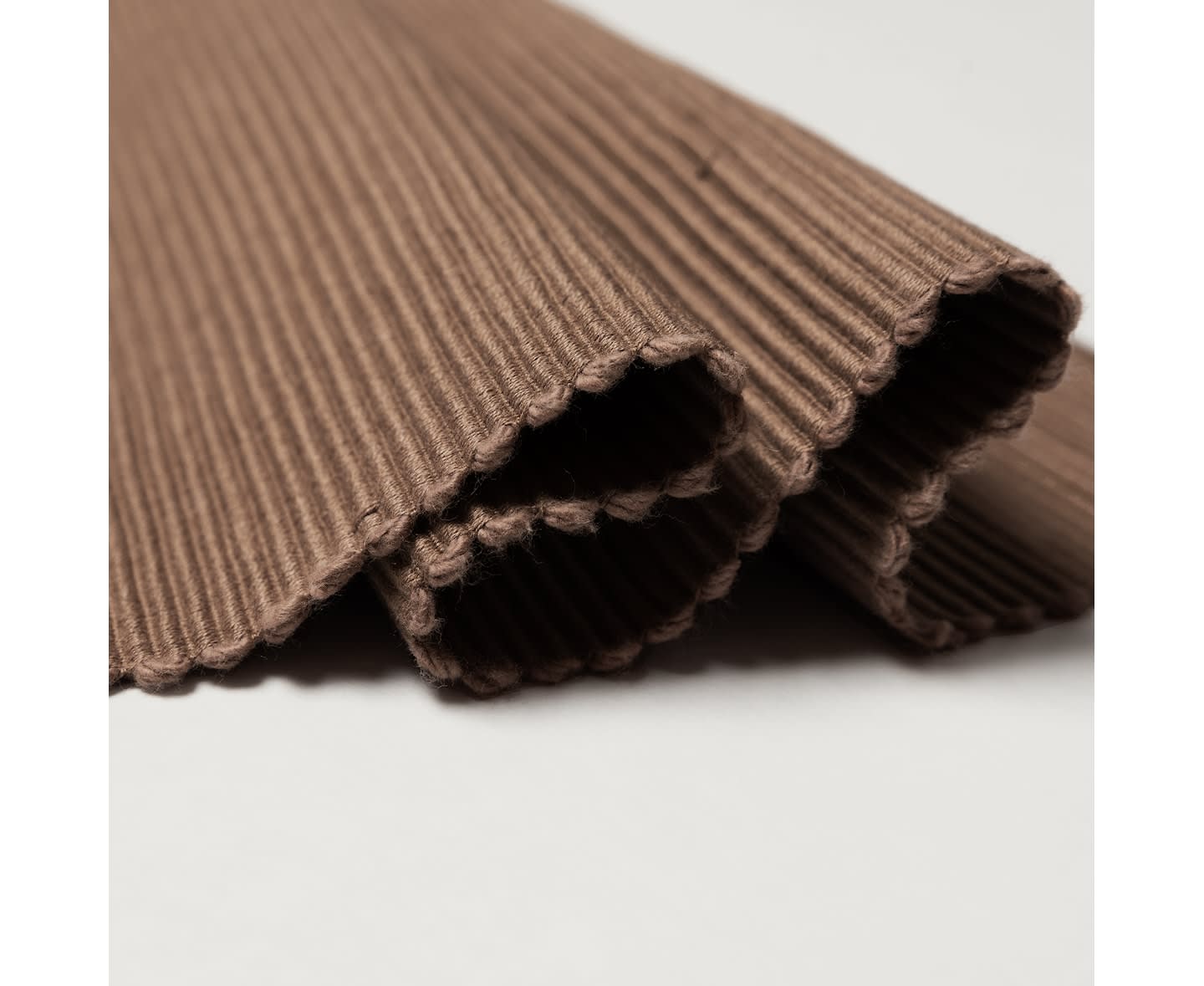 Linum Uni Pöytätabletti Dark Mole Brown 35x46 4 kpl