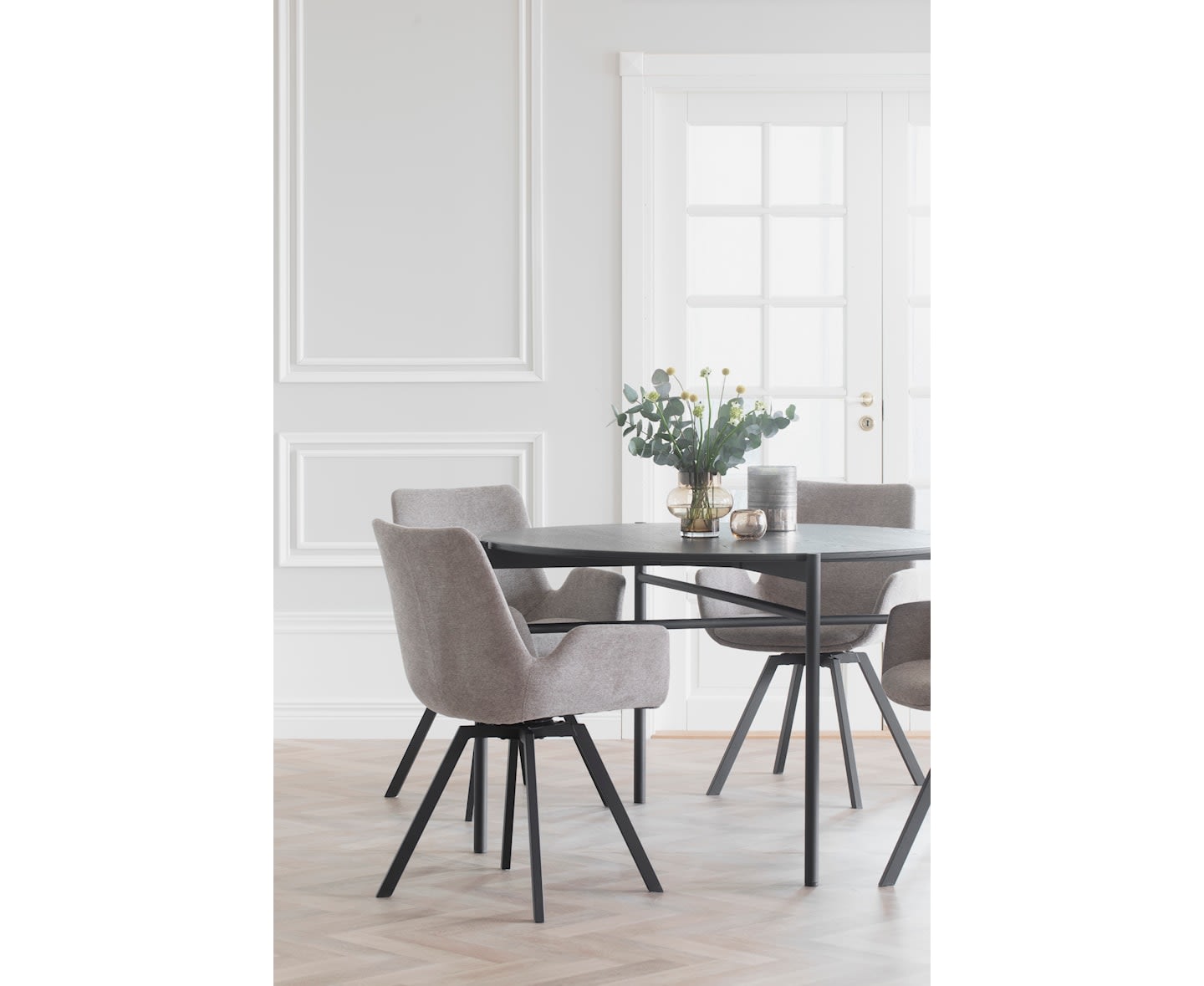 Rowico Home Norwell Karmstol Beige/Svart