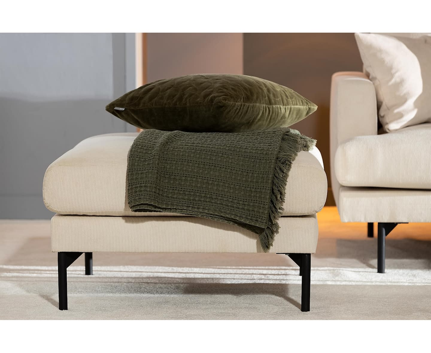 Nordic Home Rika Fotpall Manchester Beige