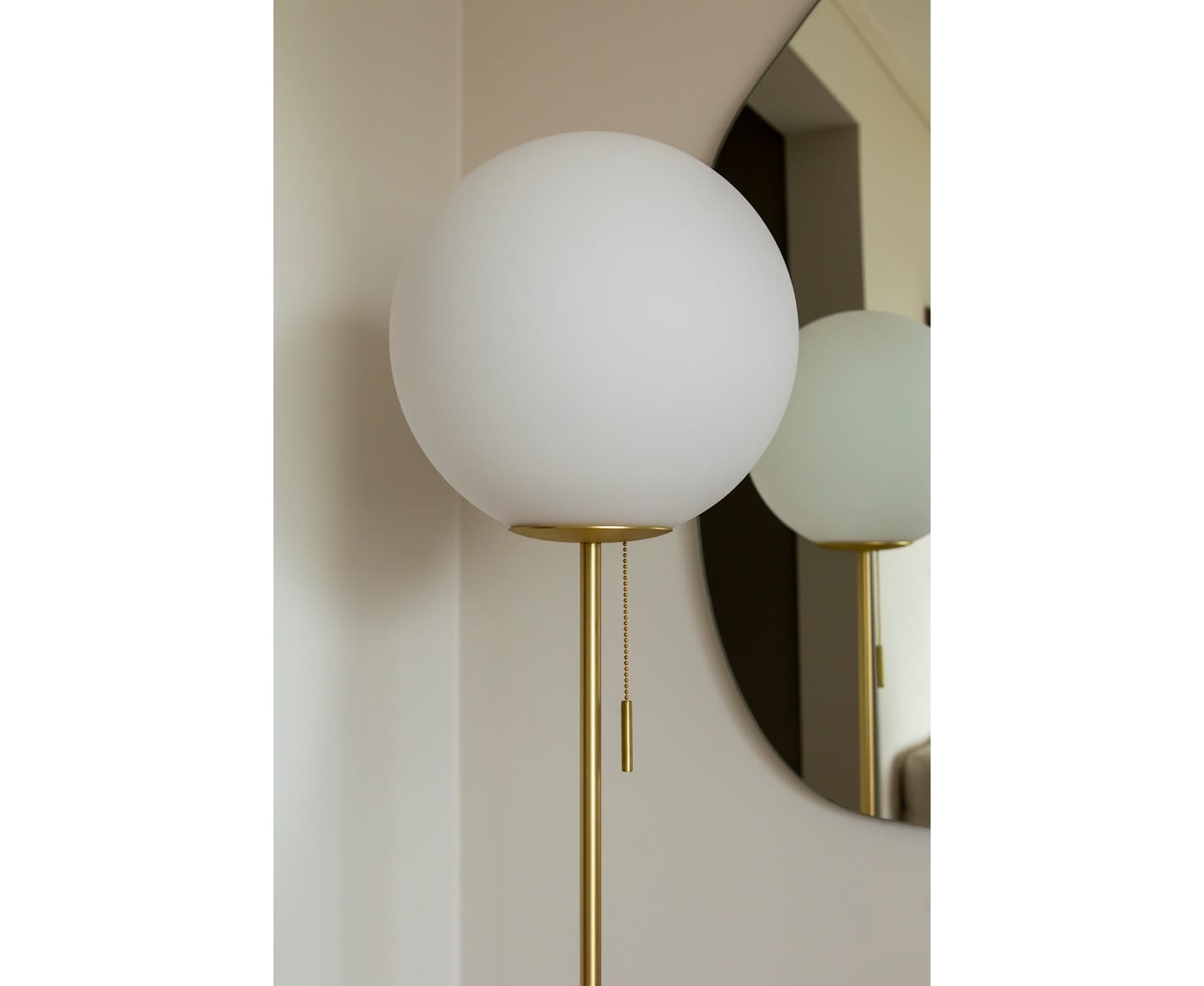 Globen Lighting Torrano Golvlampa Beige/Vit