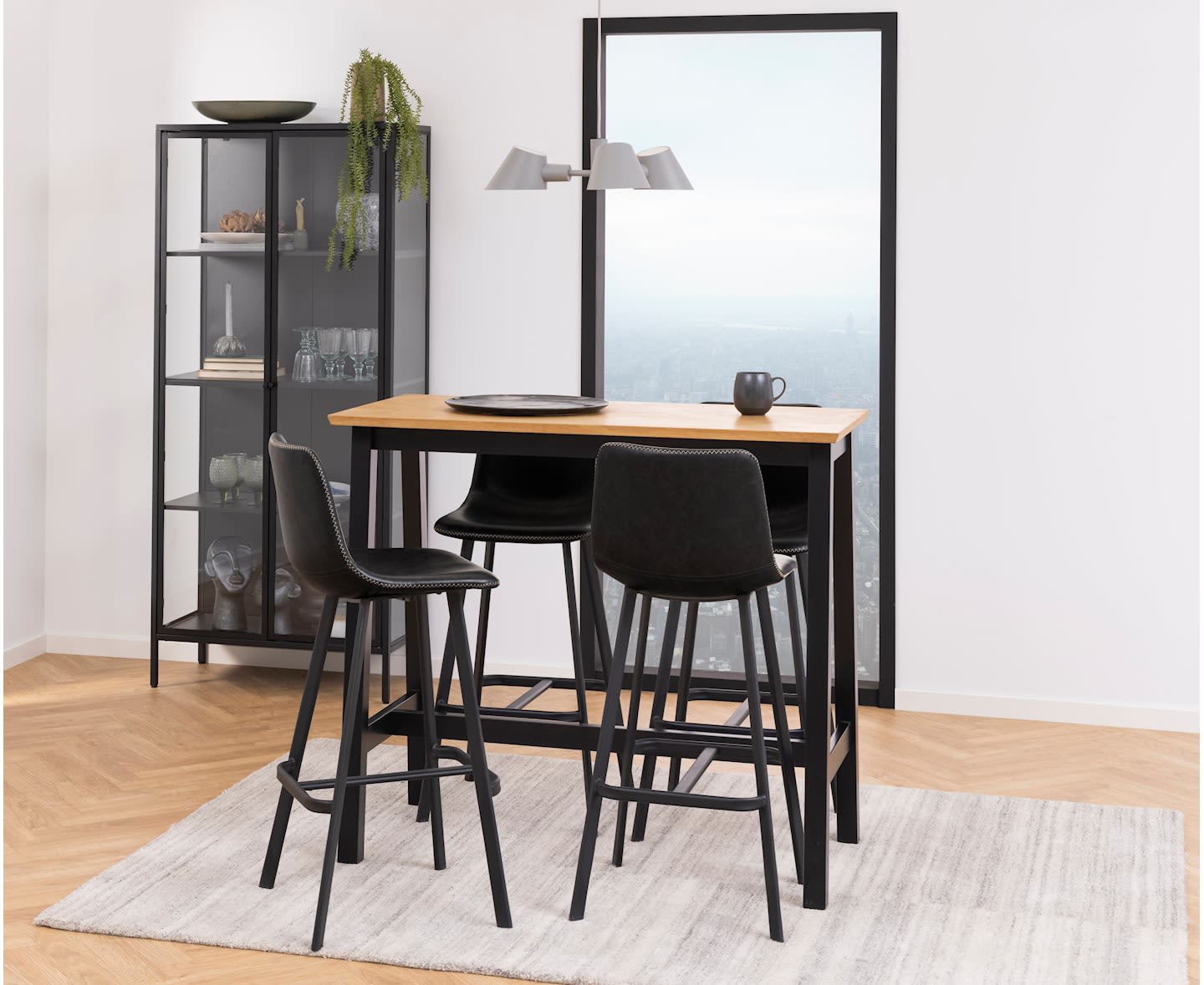 Nordic Home Neah Vitriinikaappi Black 180 cm