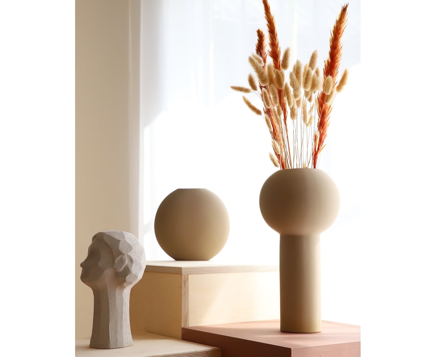 Cooee Design Skulptur Ollie Kalkstein