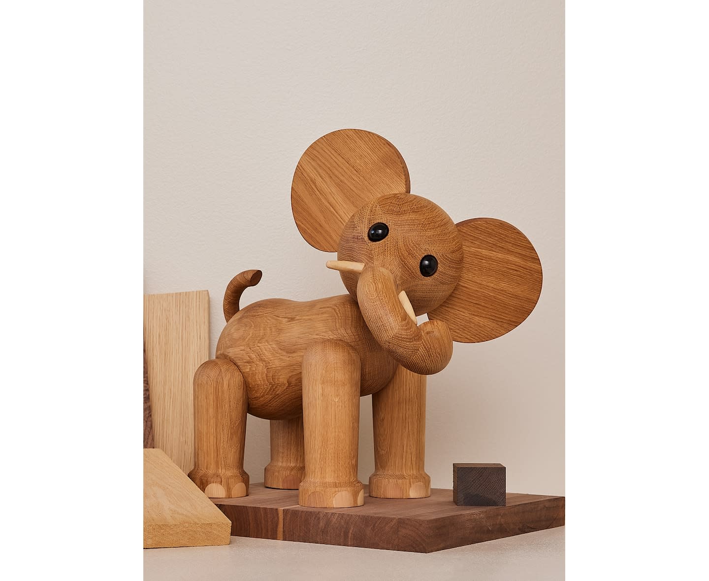 Spring Copenhagen Tembo Elephant Koristelu Tammi 41cm