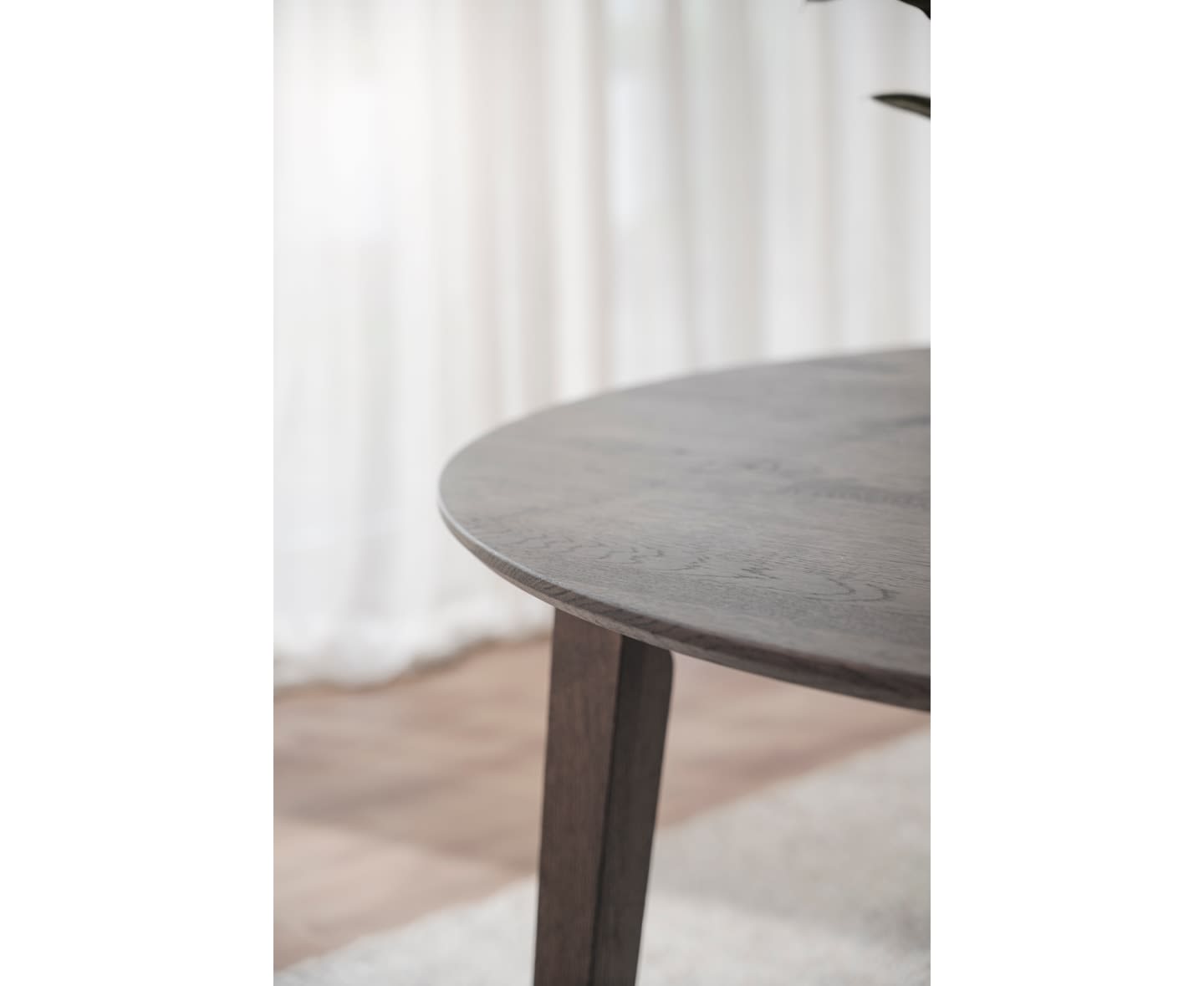 Rowico Home Filippa Esstisch Braun Ø120/165cm