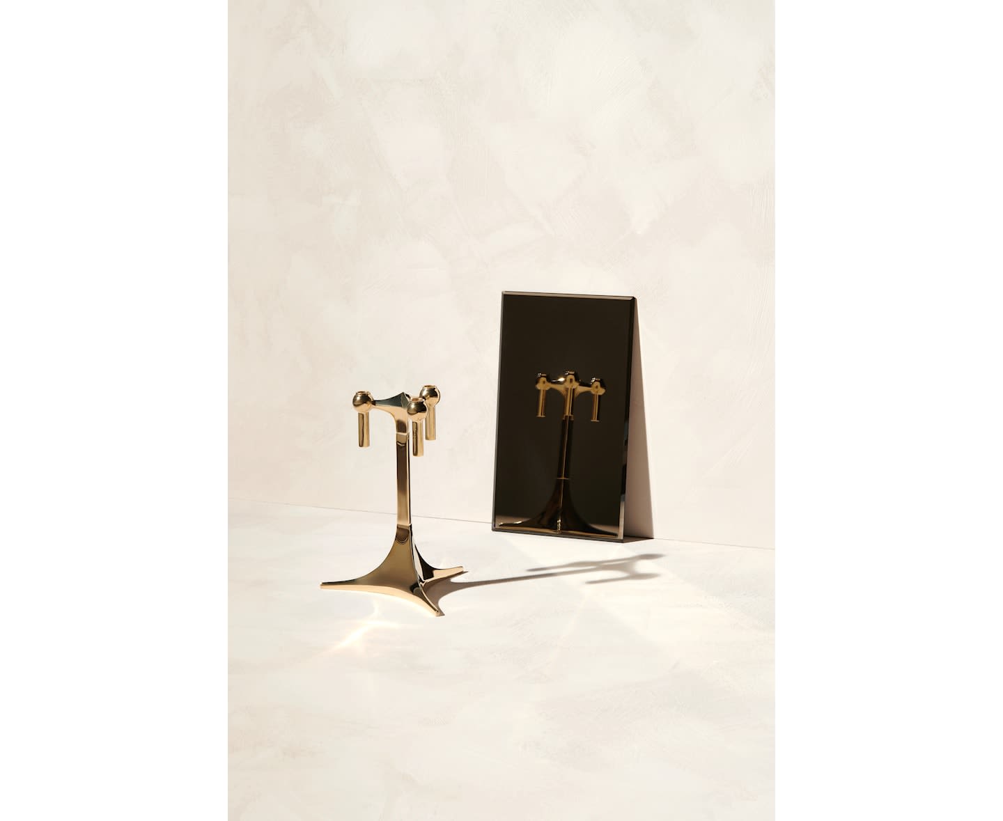 Stoff STOFF Nagel Stand Solid Brass