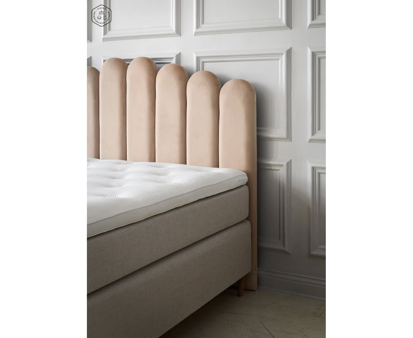 Sleepo Art Sengegavl Fløyel Beige 160cm