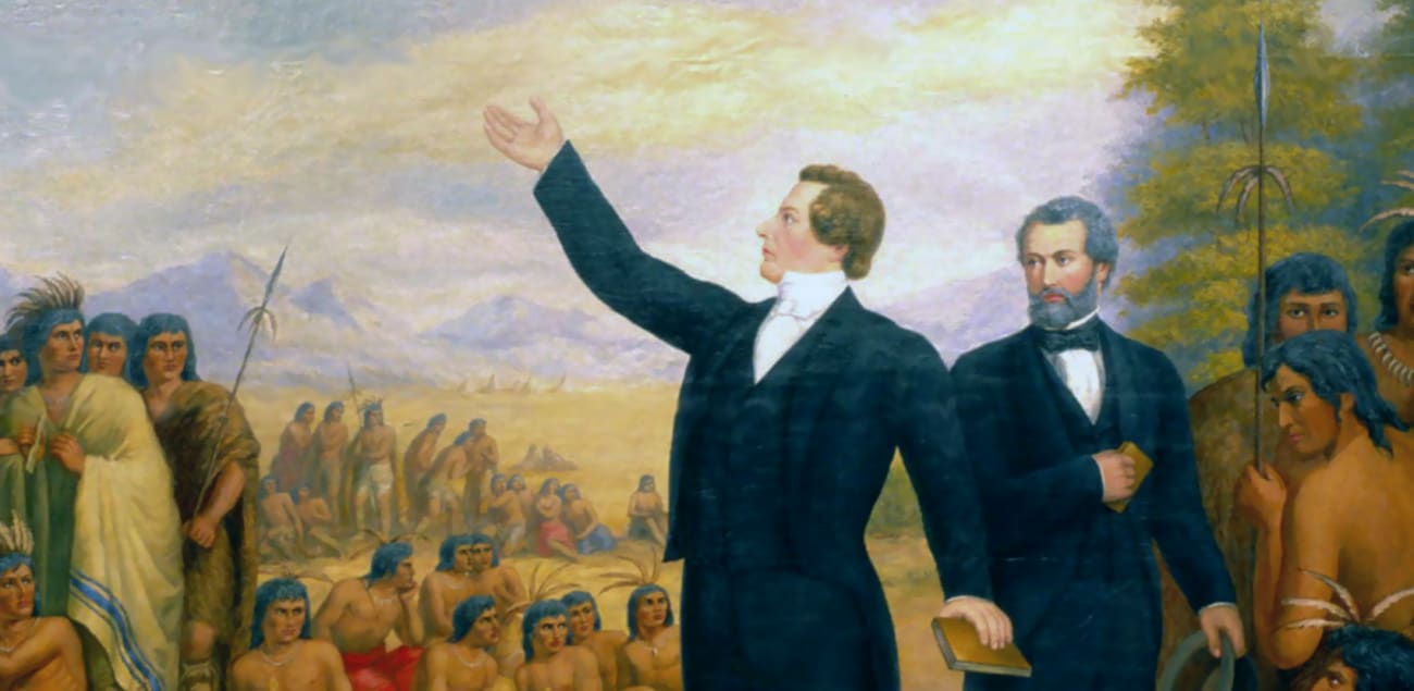 Update with descriptive alt text