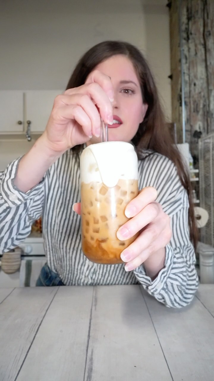 𝚃𝚑𝚒𝚜 𝚅𝚊𝚗𝚒𝚕𝚕𝚊 𝙲𝚘𝚕𝚍 𝙵𝚘𝚊𝚖 𝙻𝚊𝚝𝚝𝚎 ☕️ 🥛 is one of my fav...