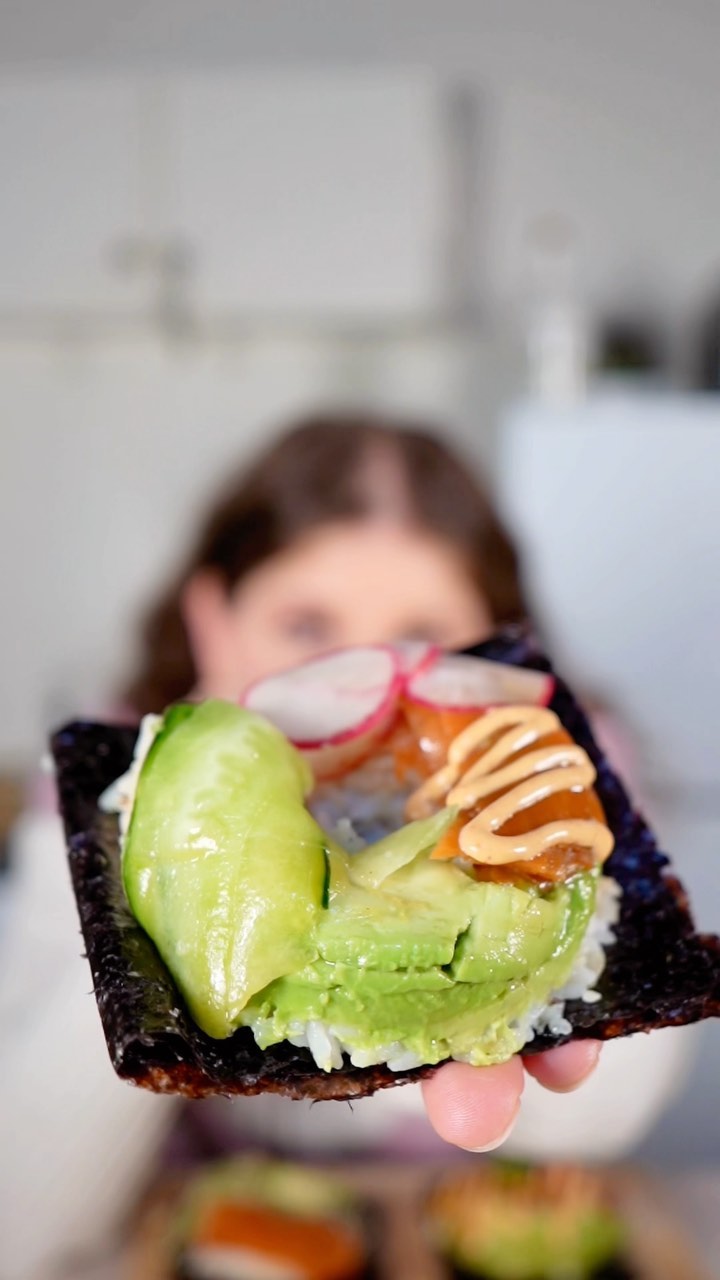 𝚂𝚞𝚜𝚑𝚒 𝙳𝚘𝚗𝚞𝚝𝚜 🍣 🍱  are one of my favorite recipes t...
