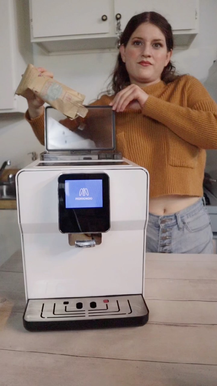 𝙻𝚊𝚝𝚝𝚎 𝙻𝚘𝚟𝚎𝚛 ☕️ This has been my new coffee routine...