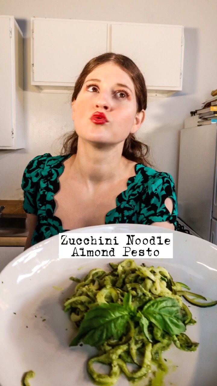 𝚉𝚞𝚌𝚌𝚑𝚒𝚗𝚒 𝙽𝚘𝚘𝚍𝚕𝚎 𝙰𝚕𝚖𝚘𝚗𝚍 𝙿𝚎𝚜𝚝𝚘 🌿🍝 Here is a heart he...