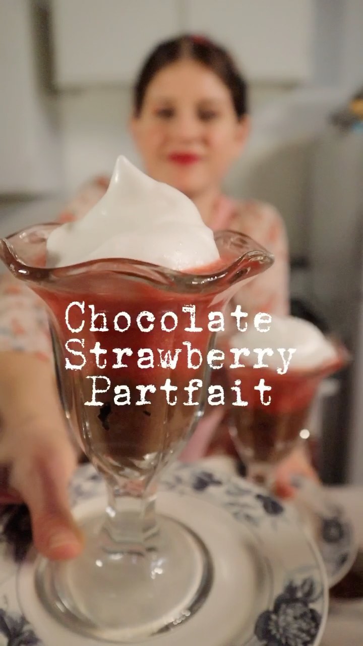 𝙲𝚑𝚘𝚌𝚘𝚕𝚊𝚝𝚎 𝚂𝚝𝚛𝚊𝚠𝚋𝚎𝚛𝚛𝚢 𝙿𝚊𝚛𝚏𝚊𝚒𝚝 Here is a simple yet ...