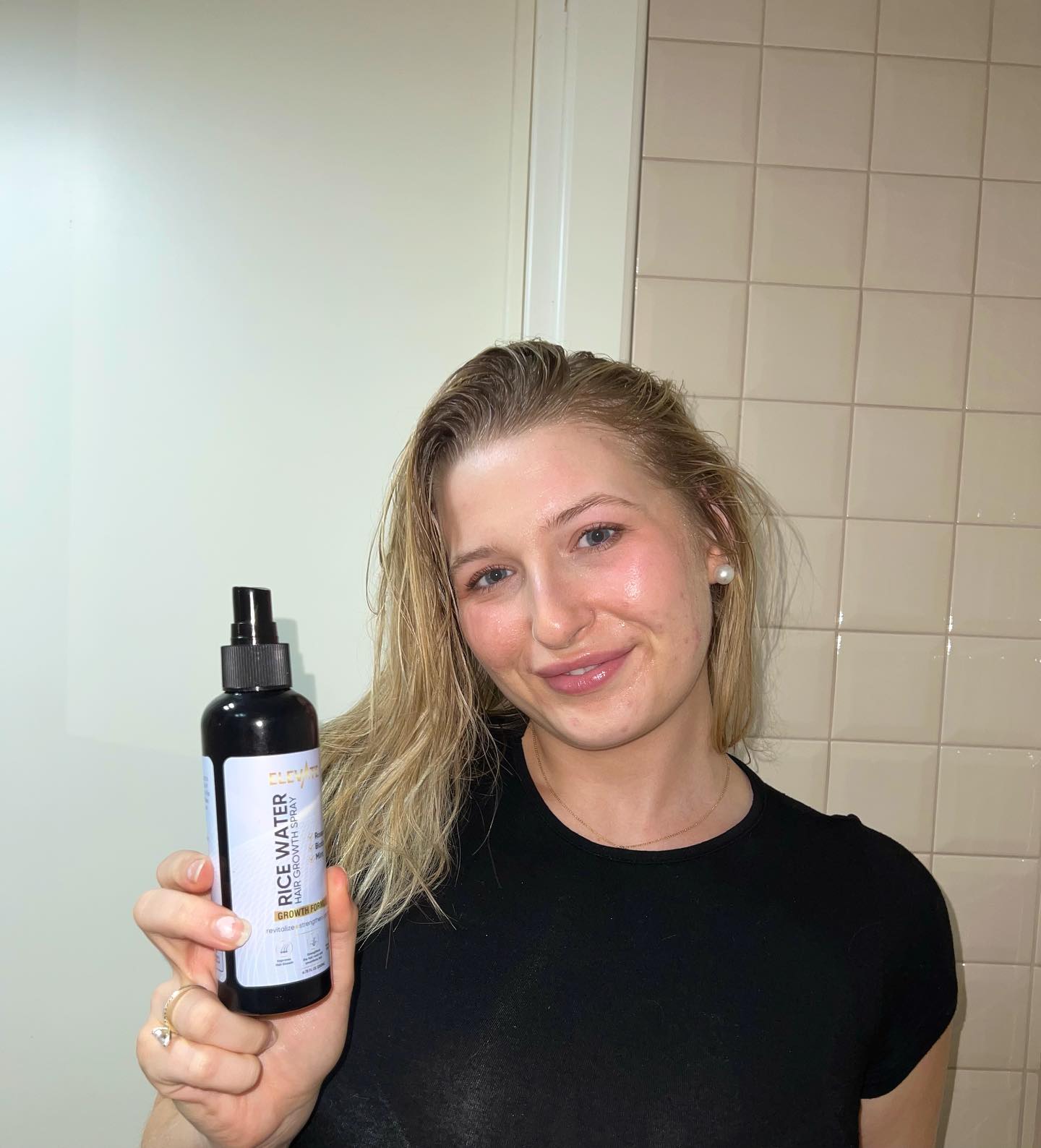 Hair wash day with @elevatehairusa 💆🏼‍♀️

Elevate’...