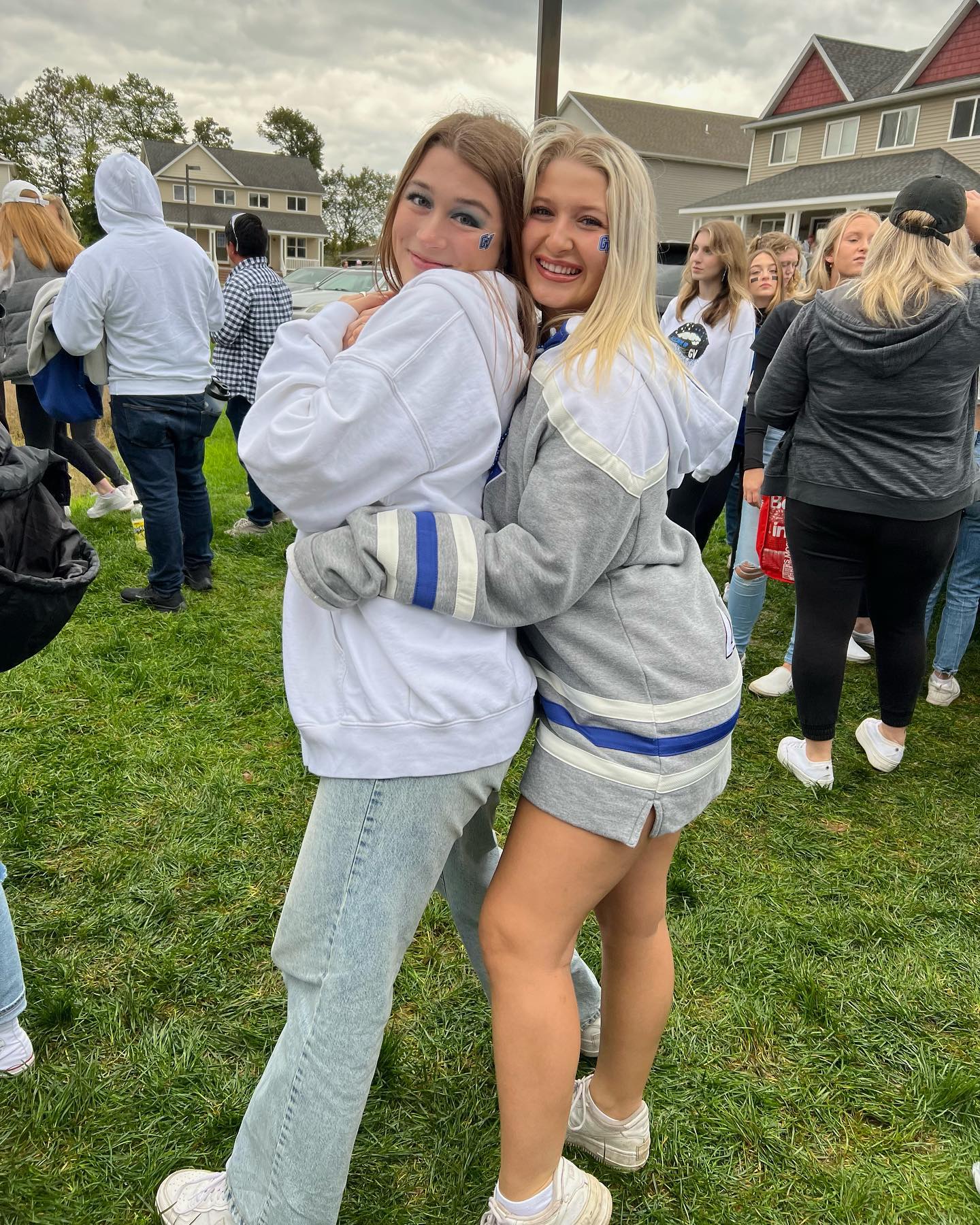 how we do game days 💙🔥...