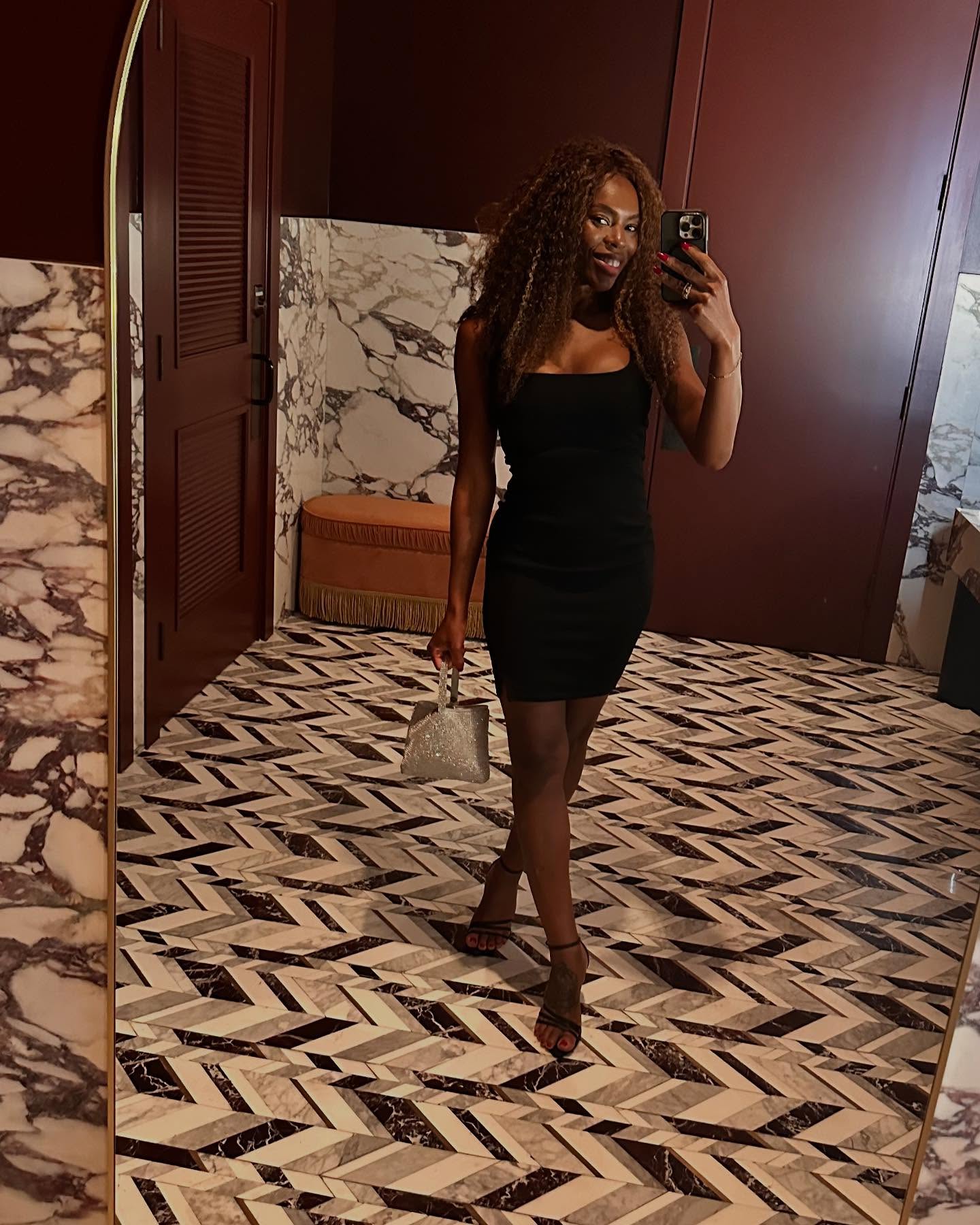 Serving face, body, and main character energy.
•
•...