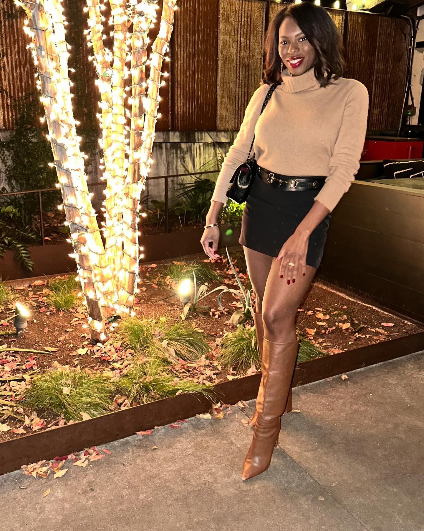 Just a girl who lives life on her own terms and li...