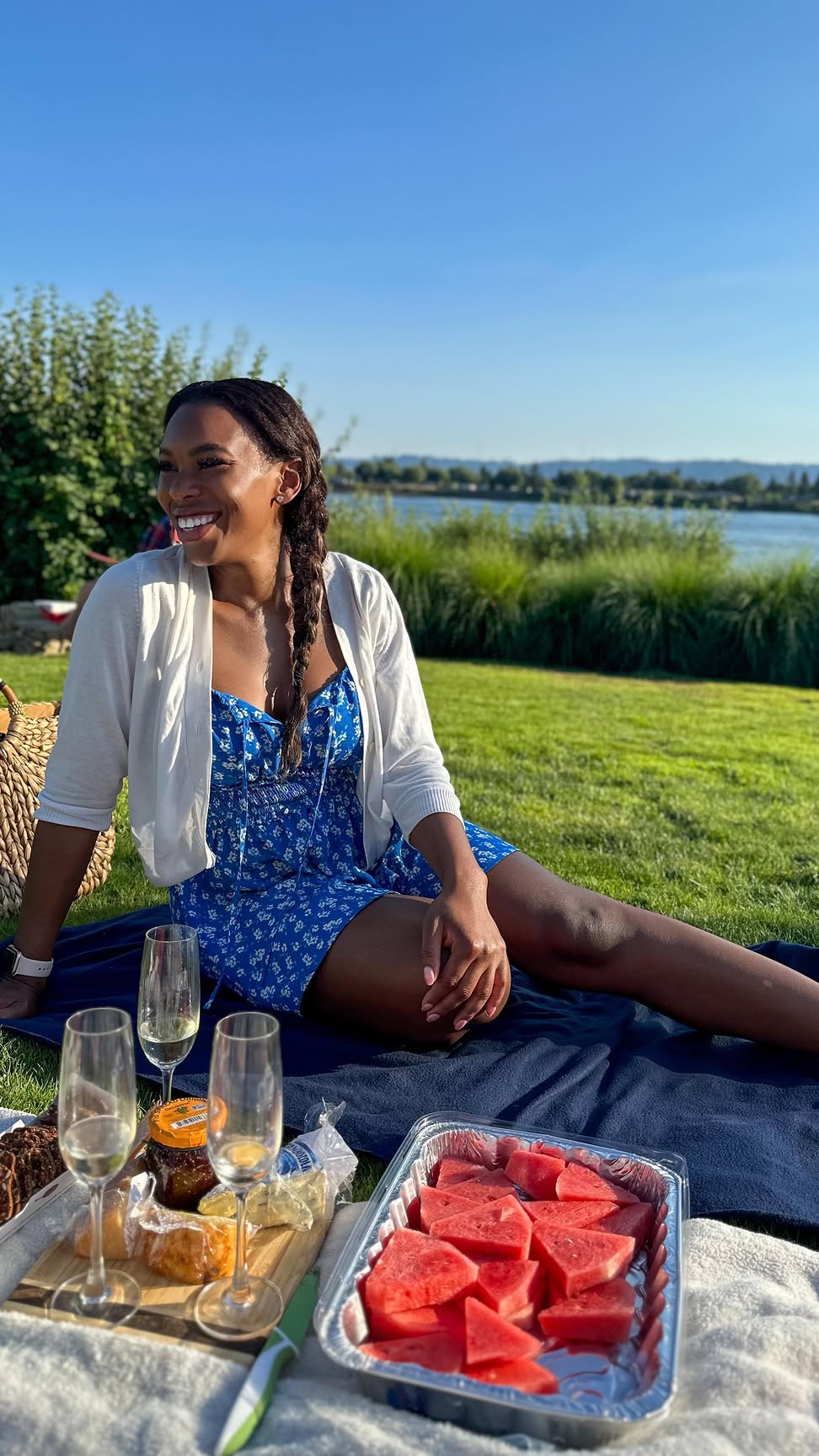 Summertime fun ✨
•
•
•
•
•
•
•
#picnic #girlspicni...