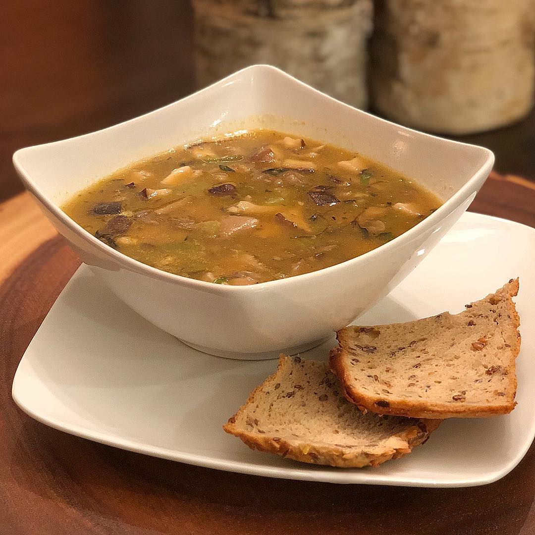 It's #meatlessmonday! Craving a savory and satisfy...
